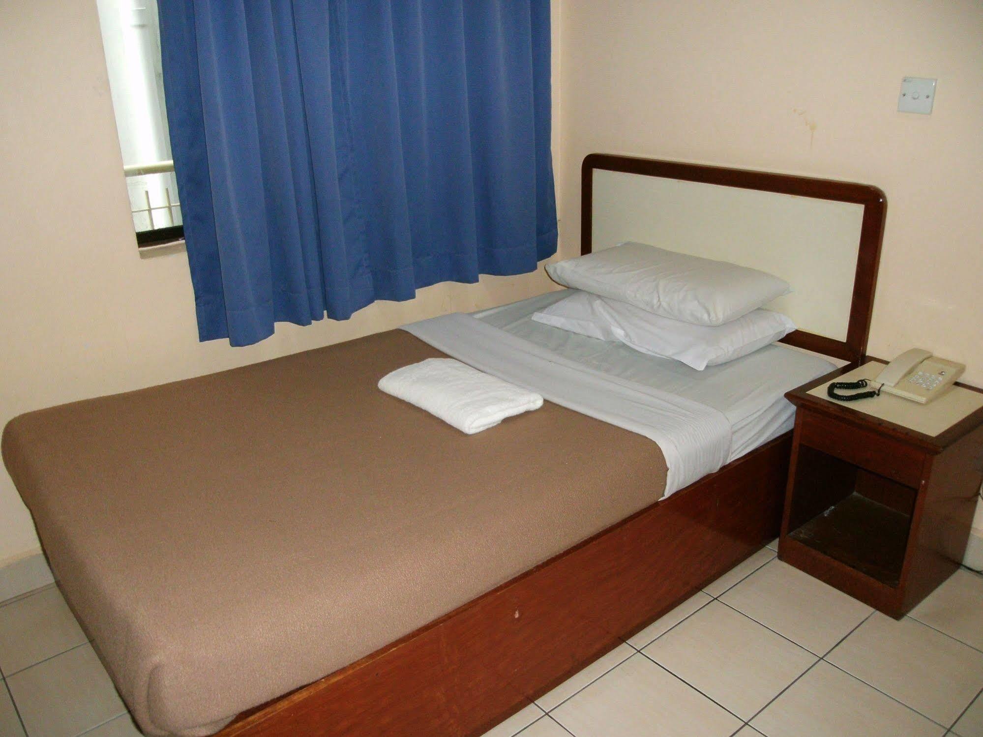 High Street Inn Kota Kinabalu Zewnętrze zdjęcie